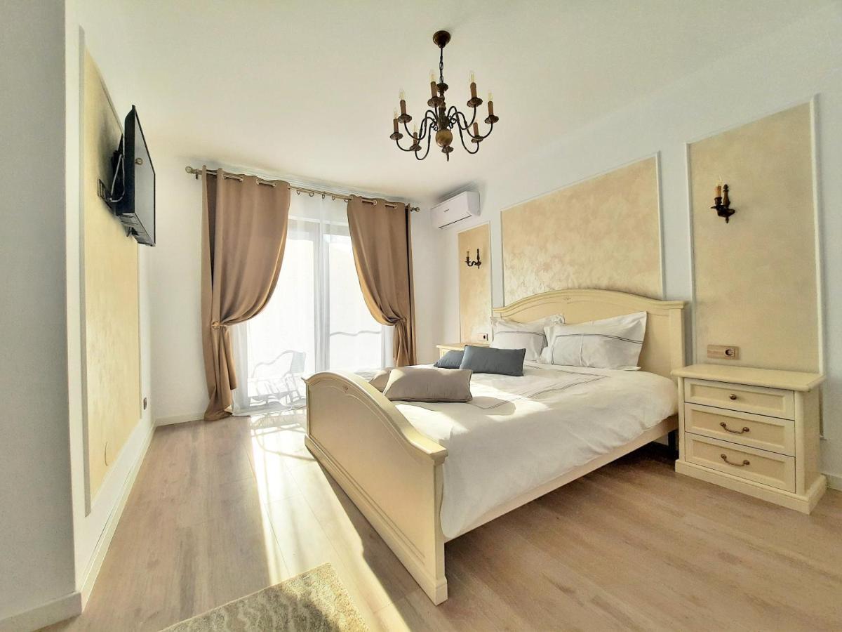 Casa Mora Hotel Deva Bagian luar foto