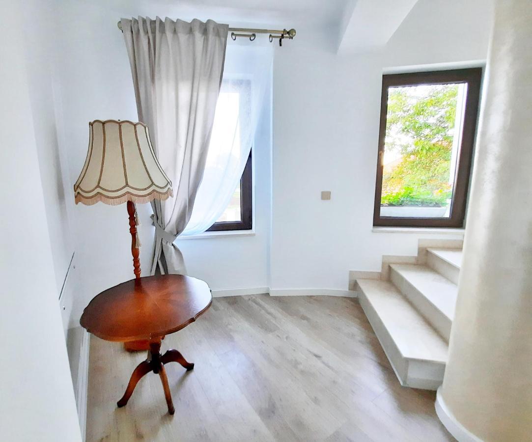 Casa Mora Hotel Deva Bagian luar foto